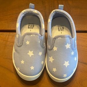 GAP Baby Girl Slip On Star Sneakers Size 7 (Toddler)